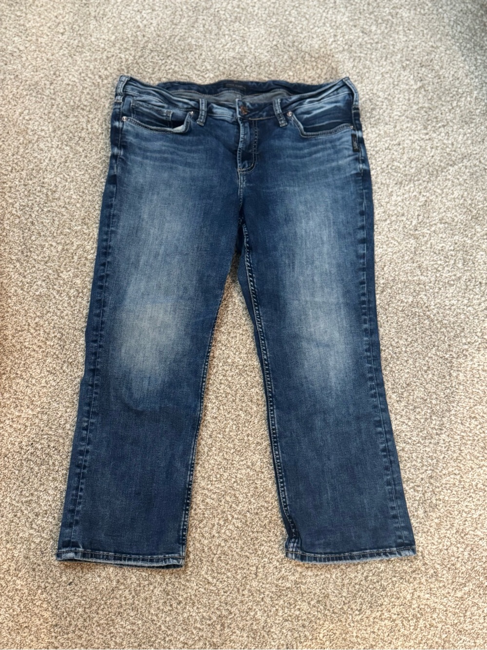 Silver Jeans Women's Boot Cut Jeans in Dark Blue Wash